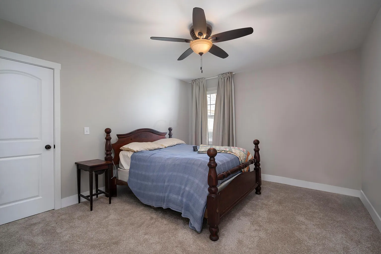 113 W Paint St #1 - Photo 6 of 11