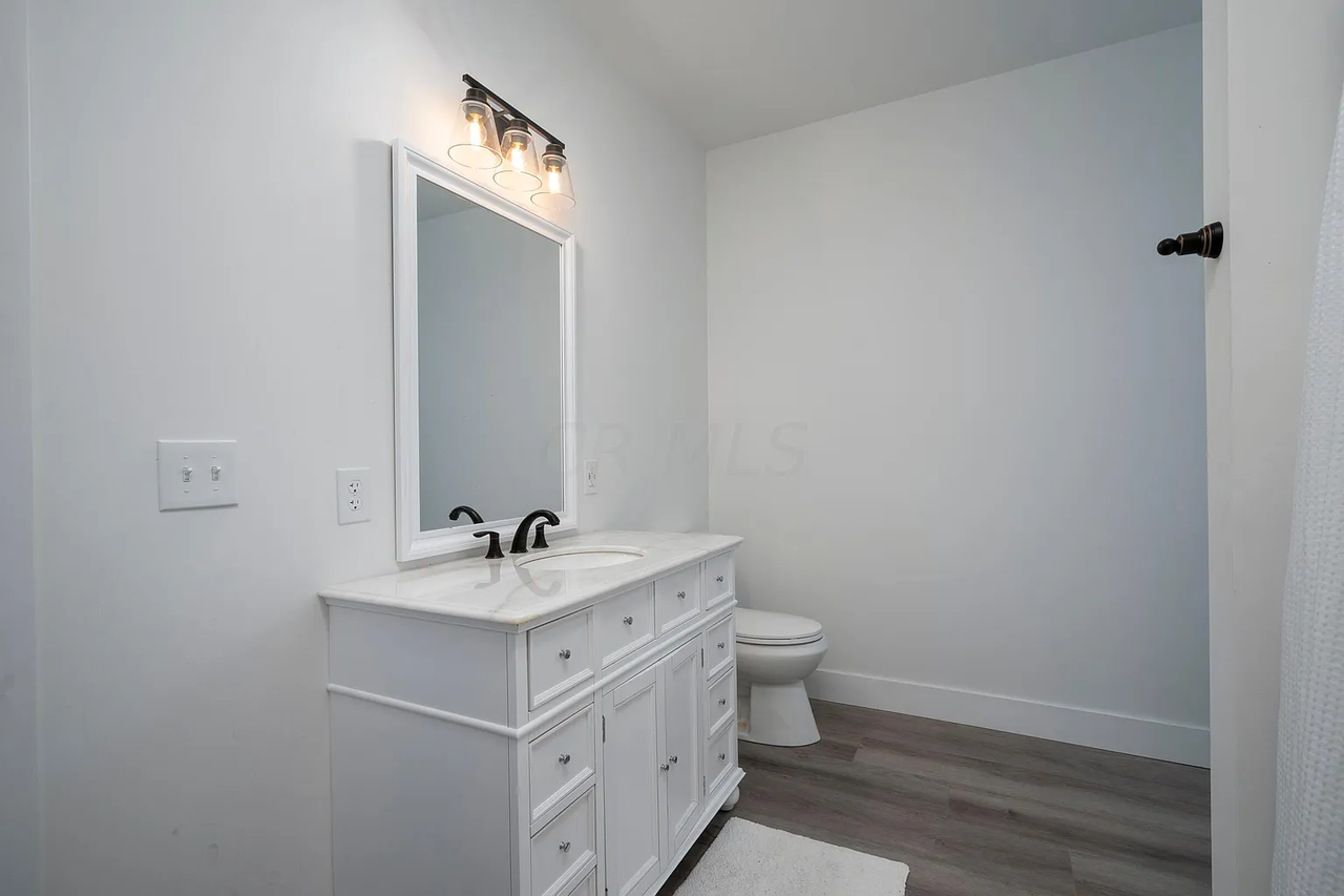 113 W Paint St #1 - Photo 7 of 11