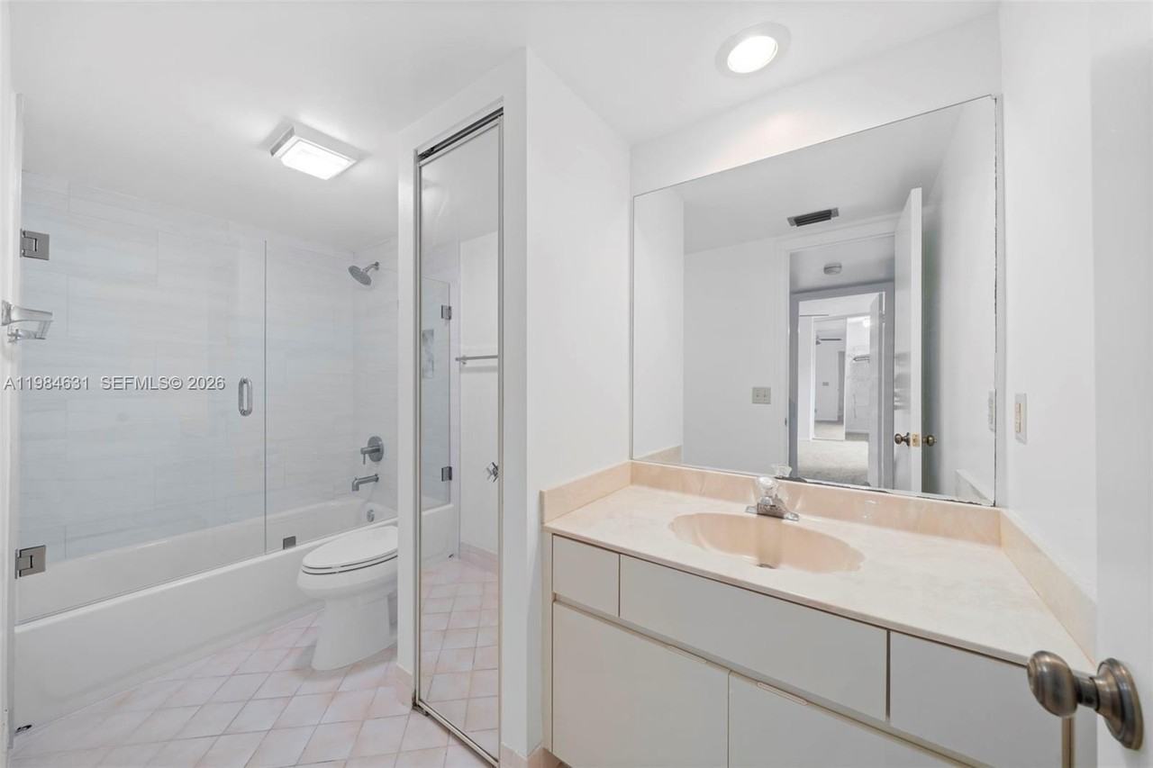 713 Northwest 99th Circle - Photo 5 of 24