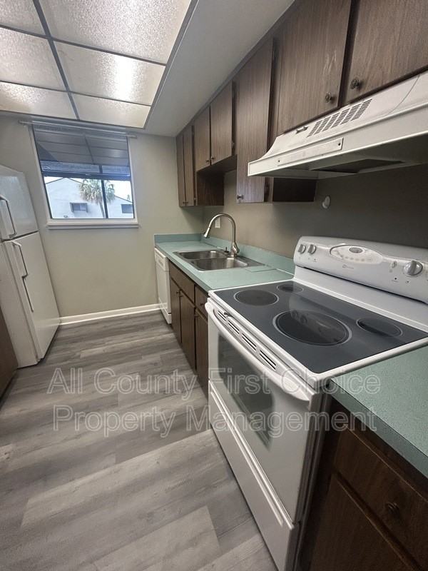 782 Village Lake Ter N #203 - Photo 2 of 17