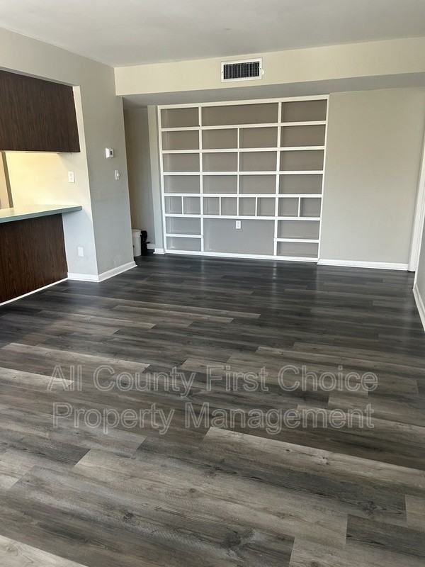 782 Village Lake Ter N #203 - Photo 6 of 17