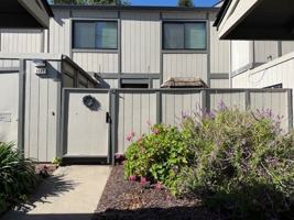 featured image of 1527 Ashwood Dr