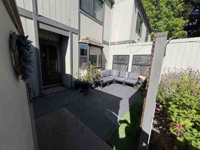 1527 Ashwood Dr - Photo 3 of 22