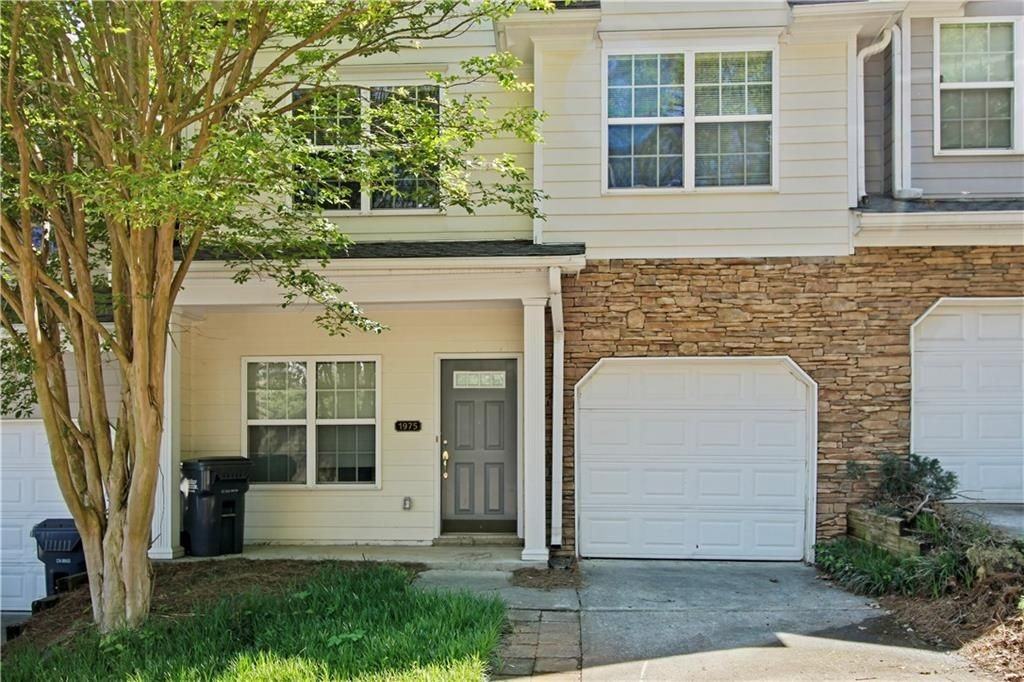 1975 Hoods Fort Cir Nw - Photo 2 of 23