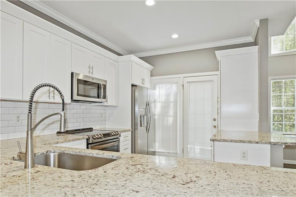 1975 Hoods Fort Cir Nw - Photo 5 of 23