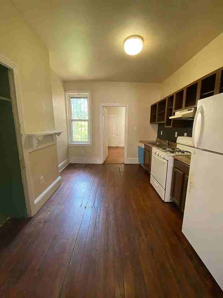 315 N Wiota St - Photo 4 of 14