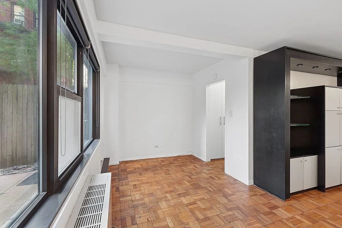 345 E 69th St - Photo 3 of 6