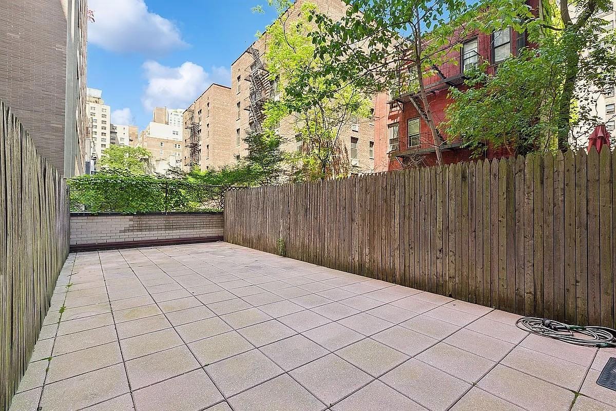 345 E 69th St - Photo 5 of 6