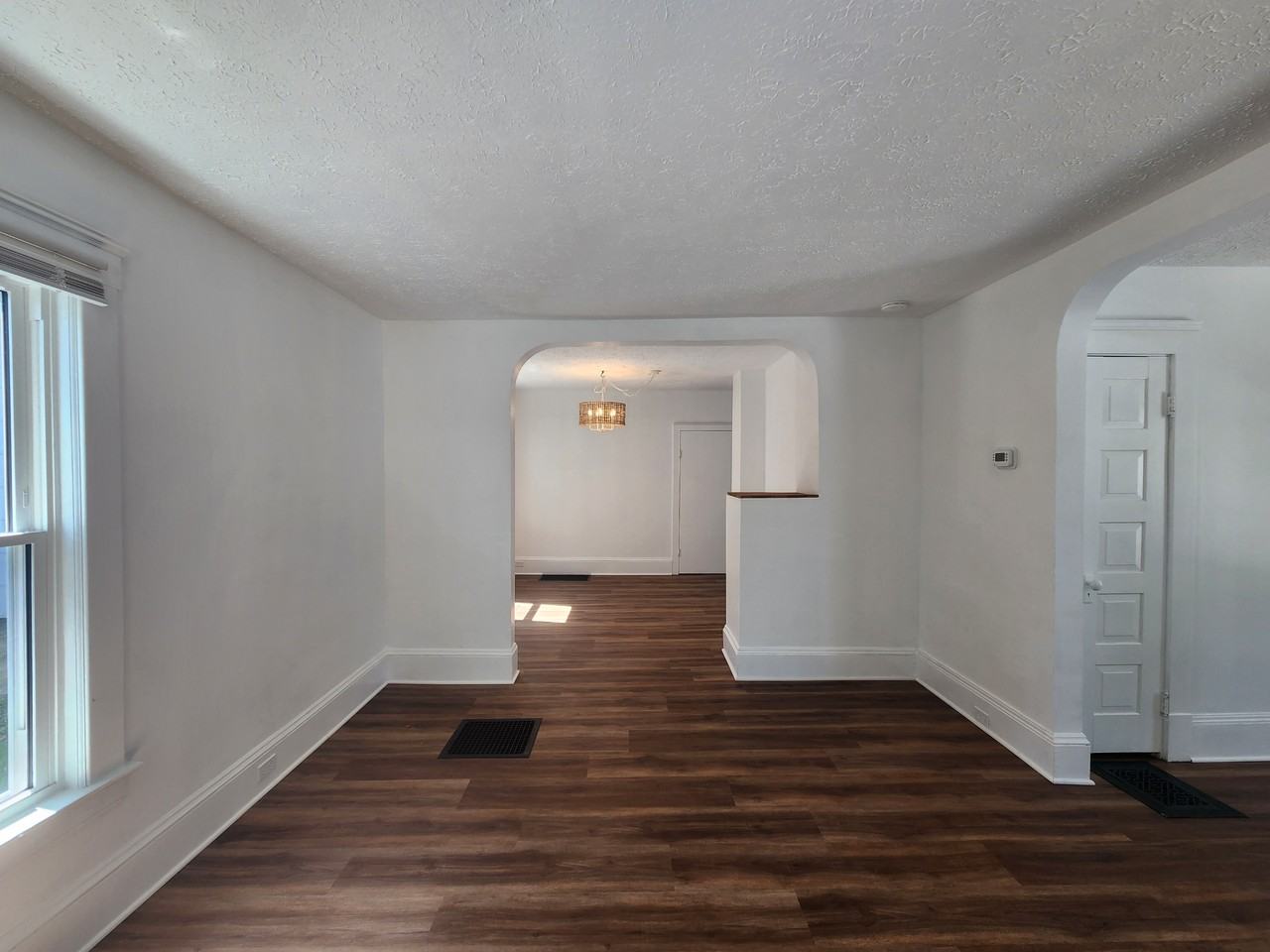 1374 Kenilworth Ave - Photo 3 of 14