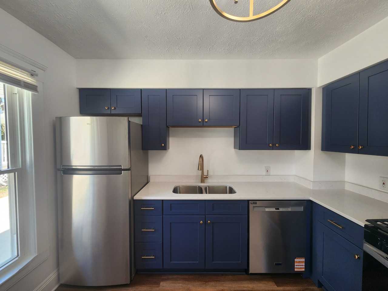 1374 Kenilworth Ave - Photo 6 of 14