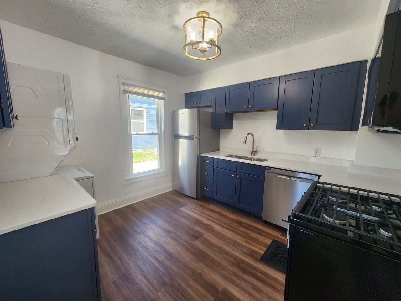 1374 Kenilworth Ave - Photo 7 of 14