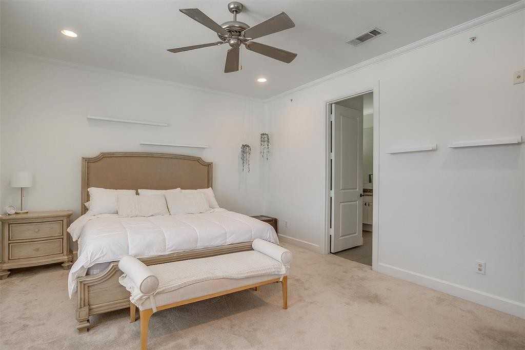 226 Genesee St - Photo 3 of 12