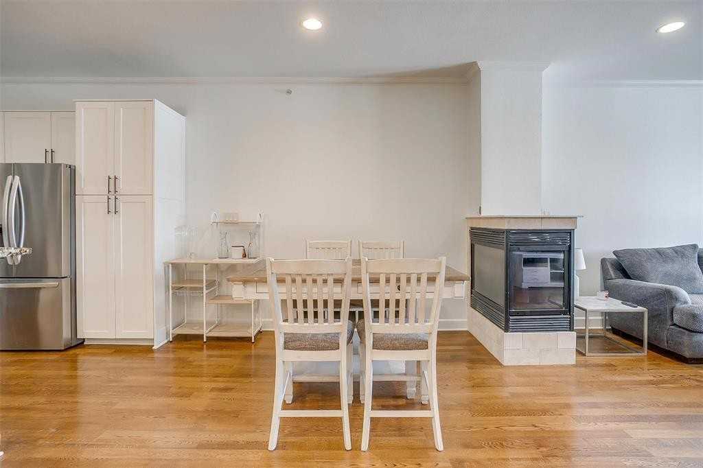 226 Genesee St - Photo 7 of 12