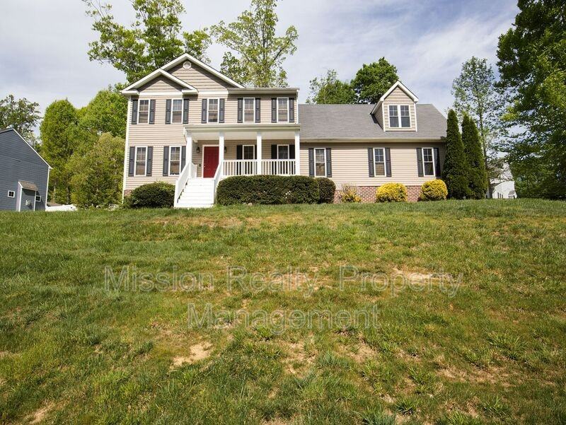 11412 Parrish Creek Ln - Photo 2 of 37