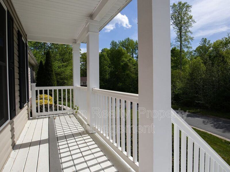 11412 Parrish Creek Ln - Photo 3 of 37