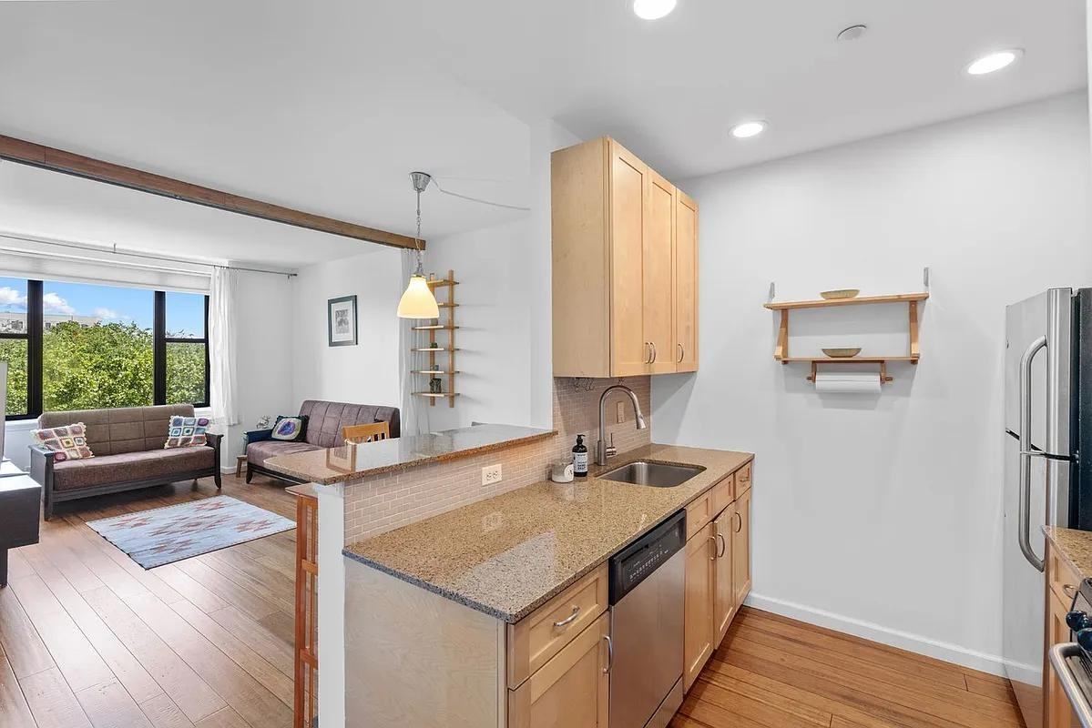 504 W 136th St #6A - Photo 6 of 6