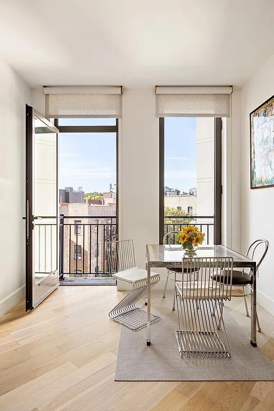 111 Montgomery St #8M - Photo 5 of 5