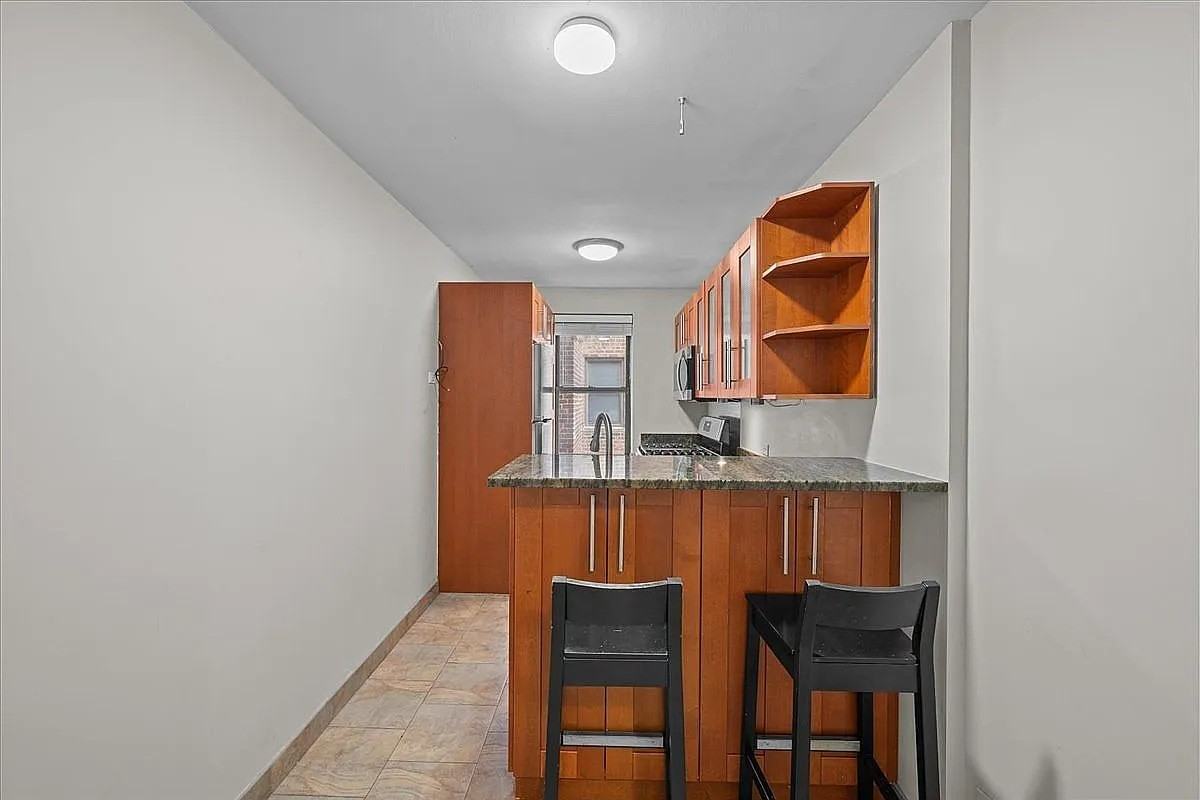 3260 Netherland Ave - Photo 4 of 8