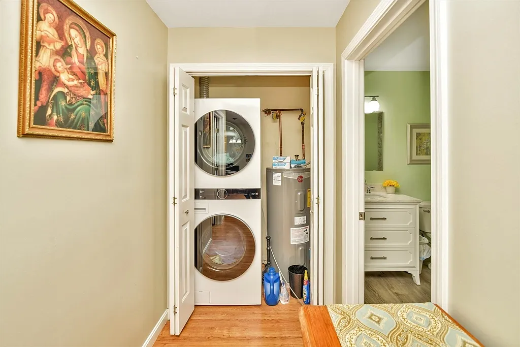 75 Walnut St #315 - Photo 2 of 9