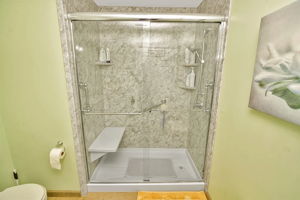 75 Walnut St #315 - Photo 4 of 9