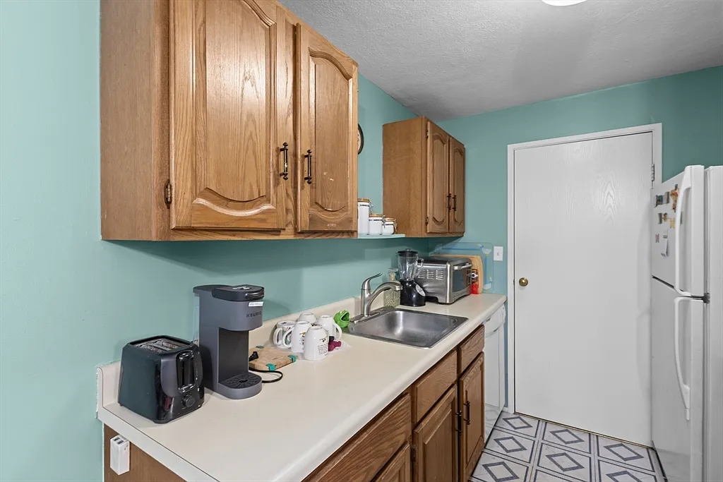 47 Juniper Rd #C4 - Photo 2 of 15