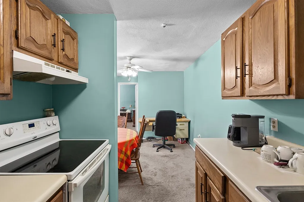 47 Juniper Rd #C4 - Photo 4 of 15