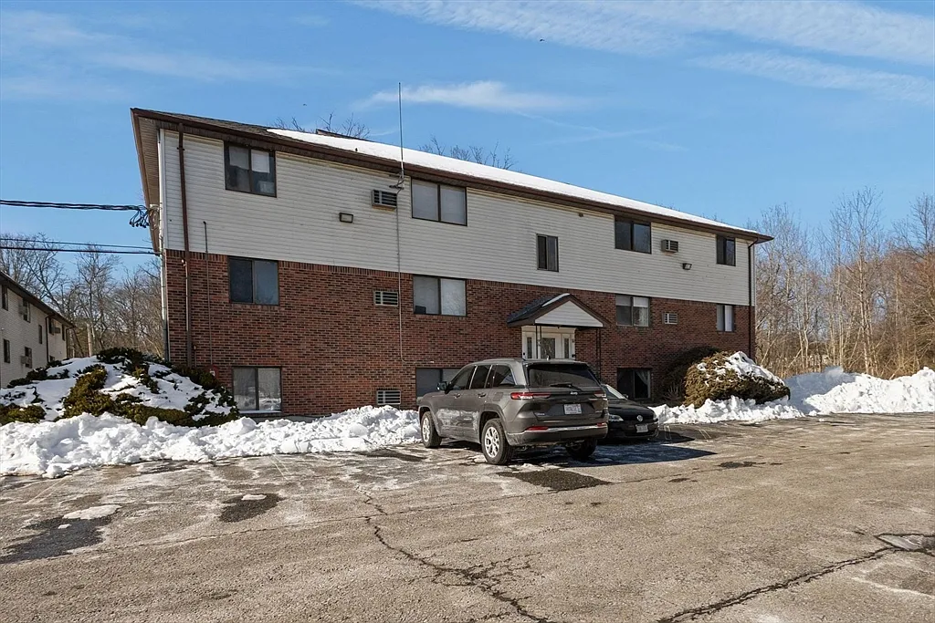 47 Juniper Rd #C4 - Photo 6 of 15