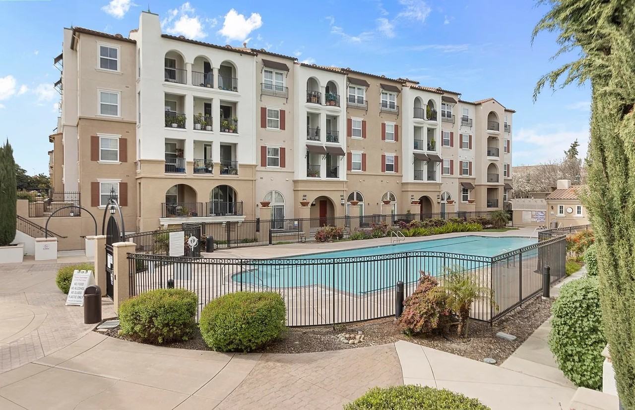 3290 Maguire Way #322 - Photo 5 of 11