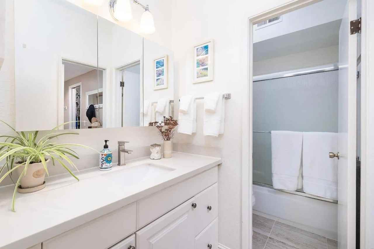 4671 Albany Cir #115 - Photo 2 of 9