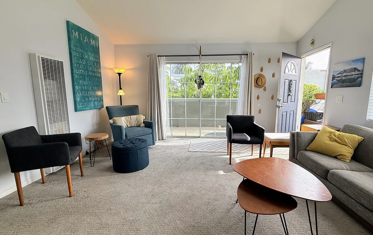 244 Wisconsin Ave - Photo 5 of 13