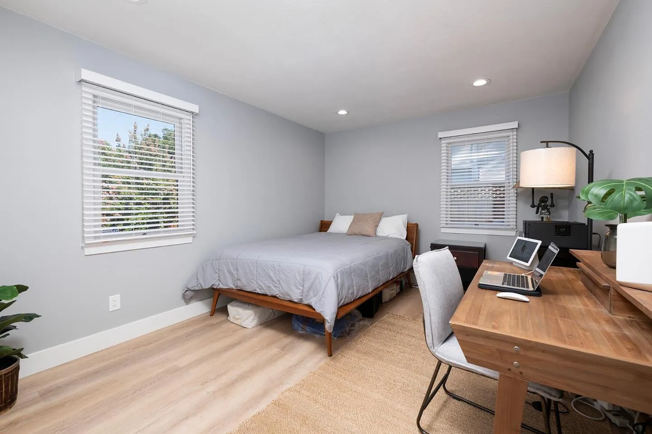 1326 Milton Way - Photo 2 of 11