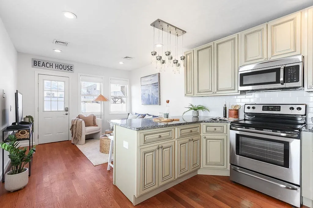 12 Argyle St - Photo 7 of 9