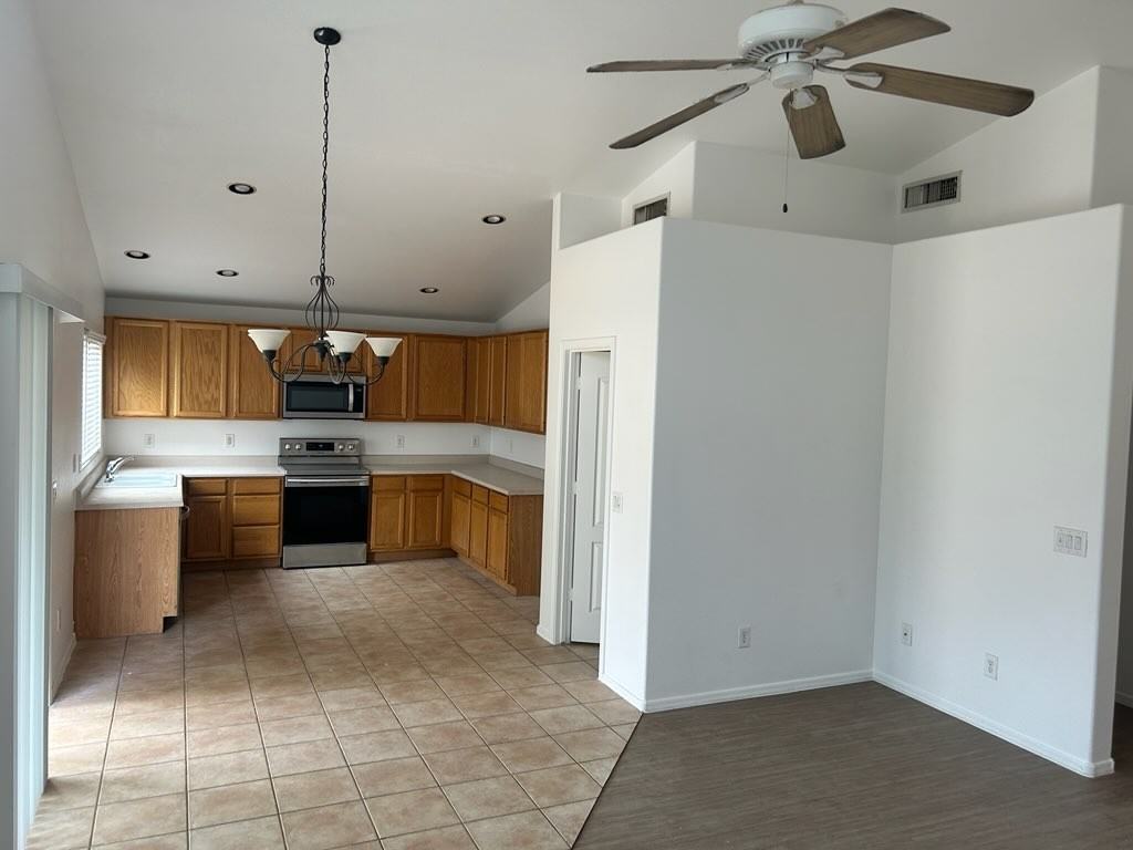 10251 E Obispo Ave - Photo 3 of 17