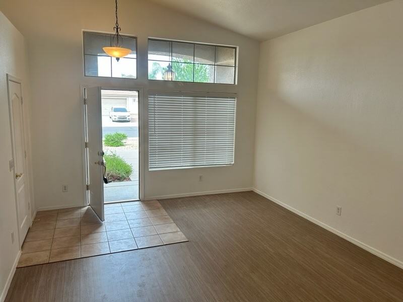 10251 E Obispo Ave - Photo 4 of 17