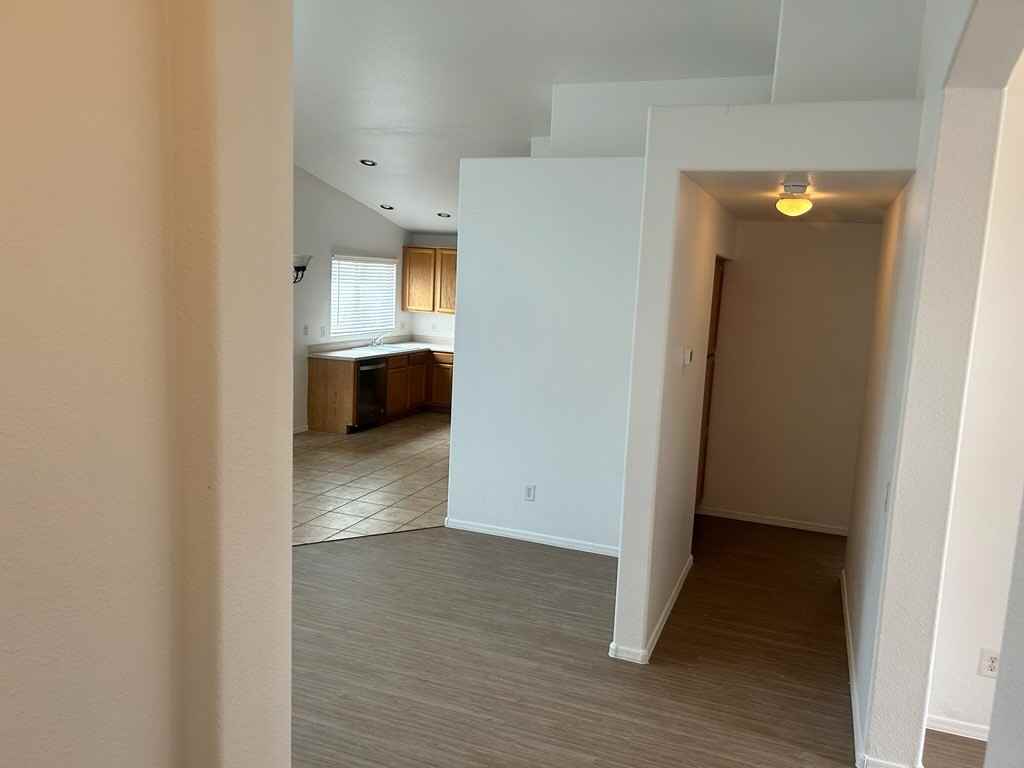 10251 E Obispo Ave - Photo 5 of 17