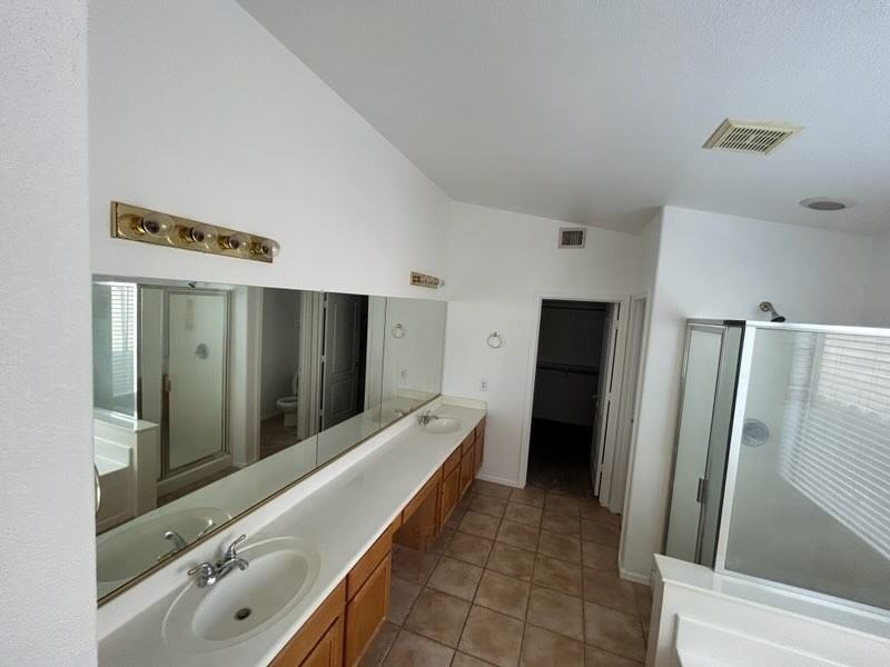 10251 E Obispo Ave - Photo 7 of 17