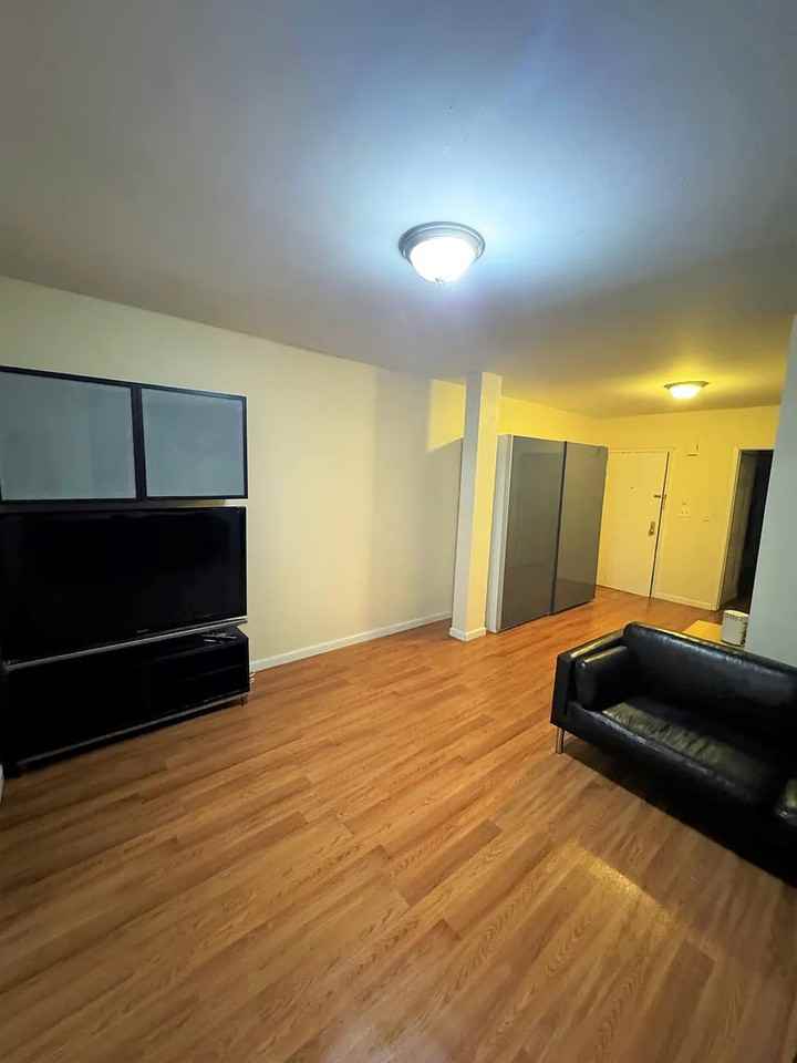 1714 Palmetto St - Photo 4 of 10