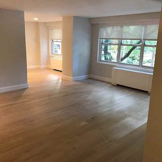 155 W 68Th St - Photo 2 of 6