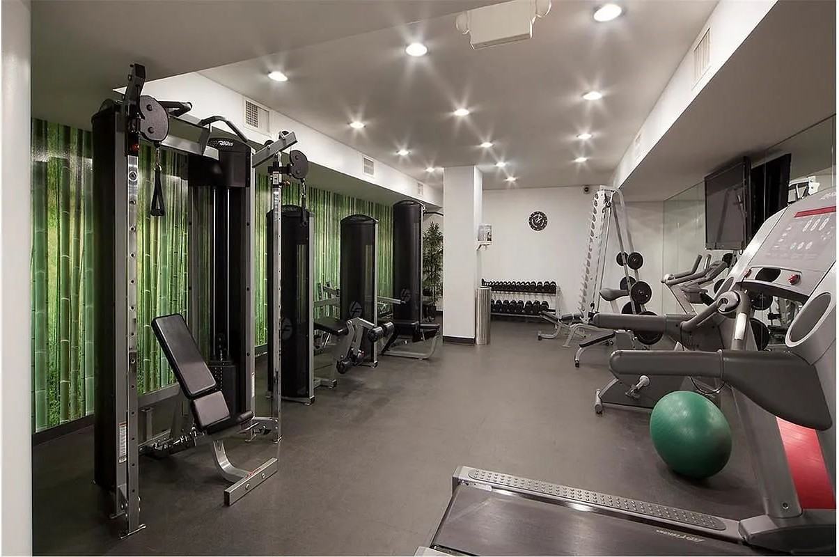 100 W 58Th St - Photo 3 of 8