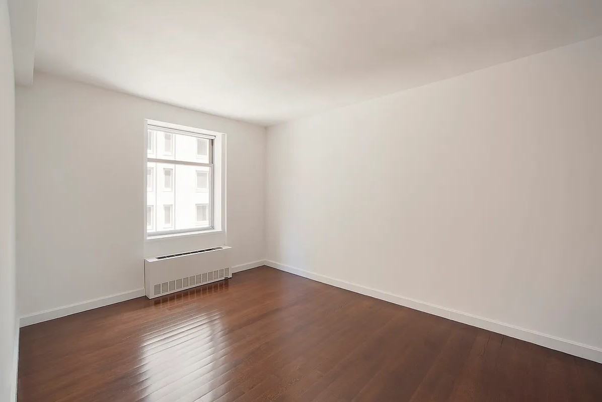 100 W 58Th St - Photo 6 of 8