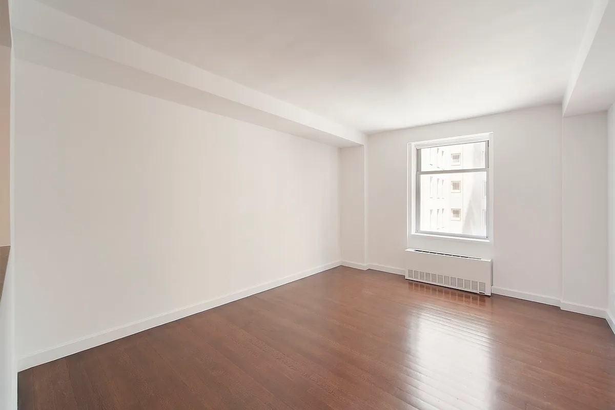 100 W 58Th St - Photo 7 of 8