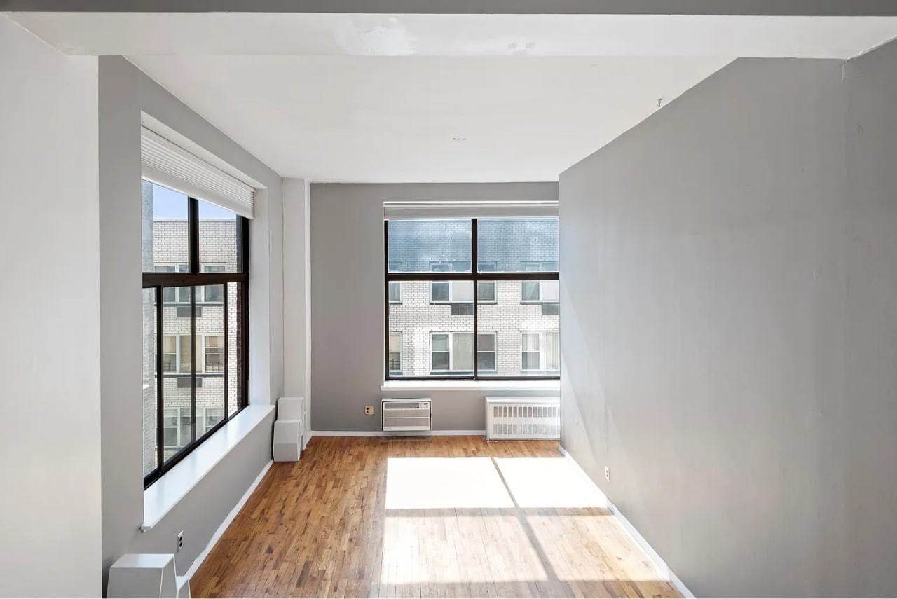 310 E 23Rd St - Photo 4 of 13