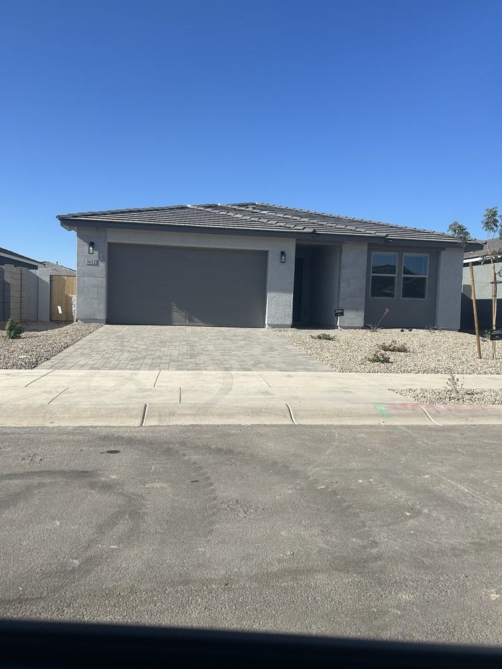 5612 W Buist Ave - Photo 2 of 9