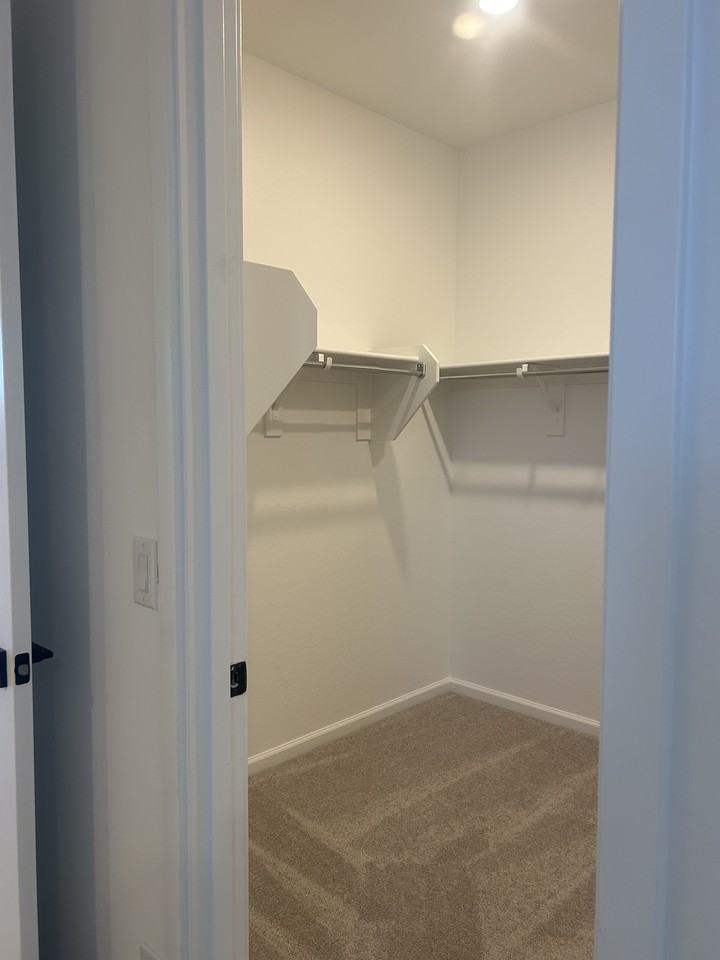 5612 W Buist Ave - Photo 6 of 9