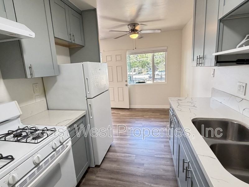 1618 1/2 Reed Ave - Photo 7 of 16