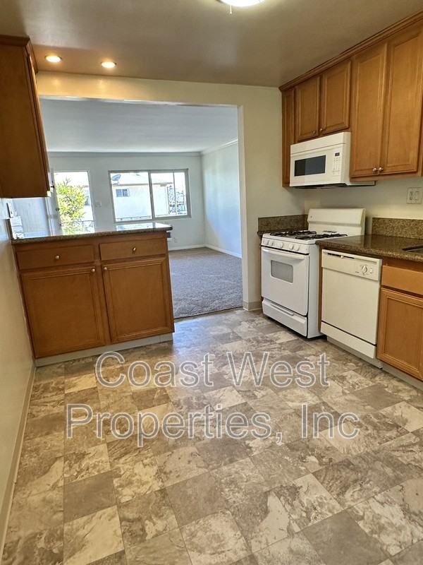 4173 1/2 Ohio St - Photo 5 of 17