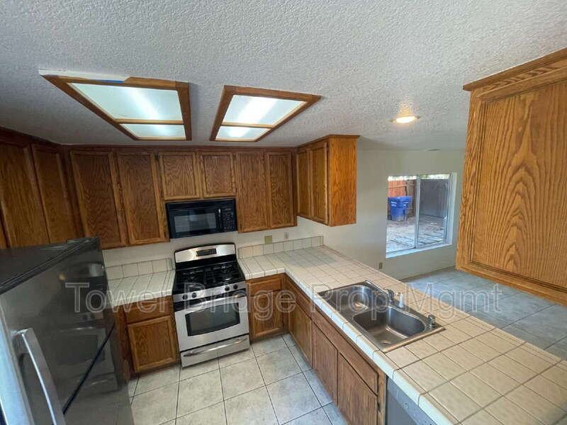4305 Hartlepool Way - Photo 4 of 31