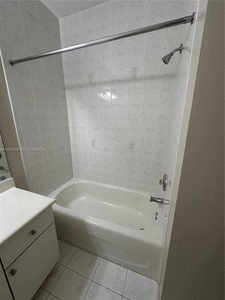 745 Southwest 107th Avenue - Photo 5 of 24