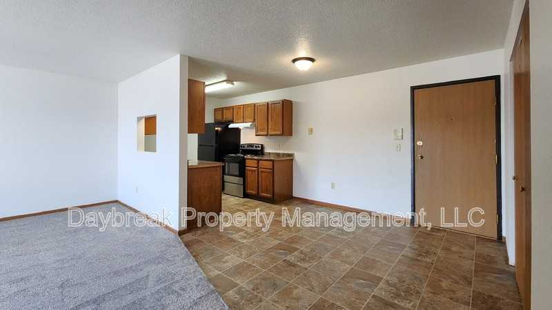1210 34th Ave S - Photo 4 of 18