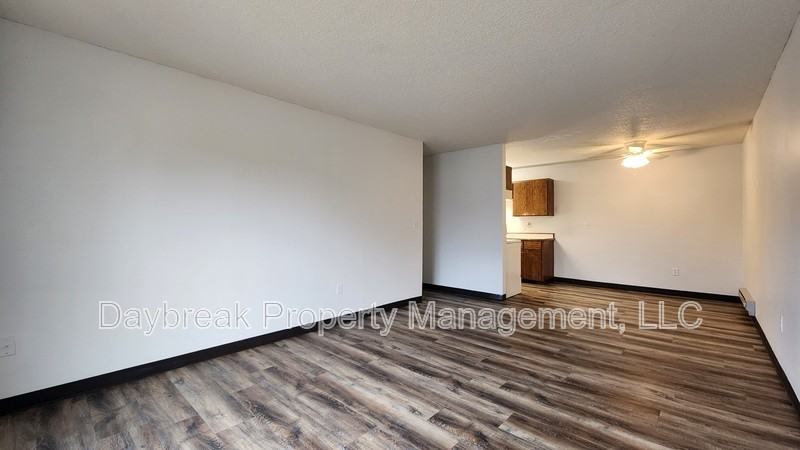 2421 20th Ave S - Photo 2 of 9